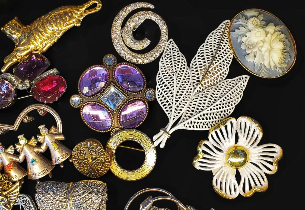 Hoe zit het met vintage & gesigneerde sieraden?