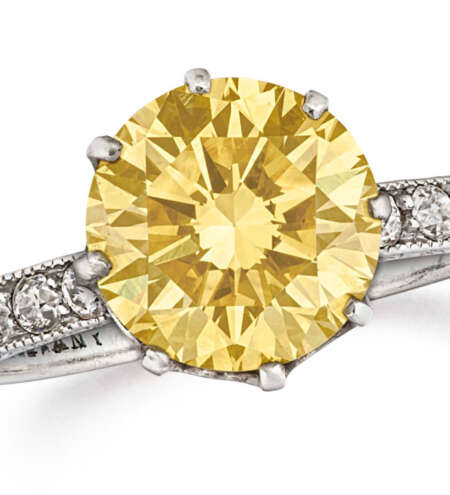 Foto anello con diamante giallo Tiffany