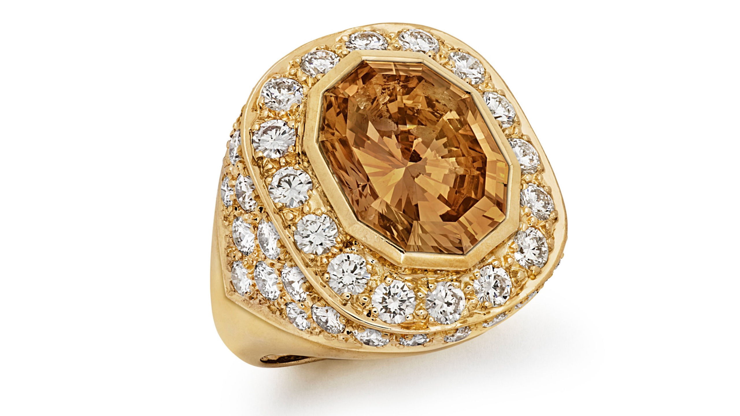 Foto anello con diamante giallo marrone 